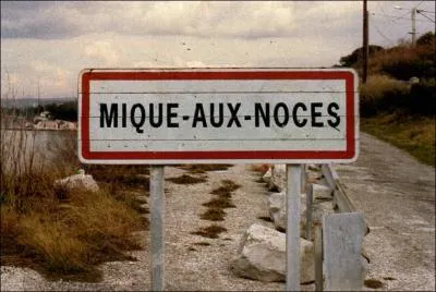 Quel est le vritable nom de cette ville de Grce ?