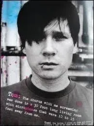 C'est un chanteur, certes, mais de quel groupe ?