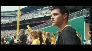 Dans quel lieu Nathan se rend-il pour donner l'objet ?