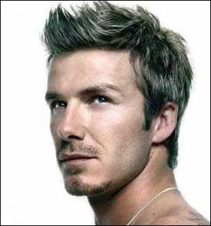 Comme se nomme ce footballeur (soccer) professionnel ?