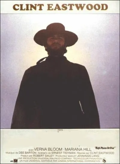 En plein dsert de l'Ouest sauvage, un tranger arrive  Lago, un village terroris par des bandits. Film ralis par Clint Eastwood en 1973 ... .