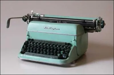 Racines grecques et latines : quel est le sens de la racine  dactylo- , que l'on retrouve dans  dactylographie , par exemple ?