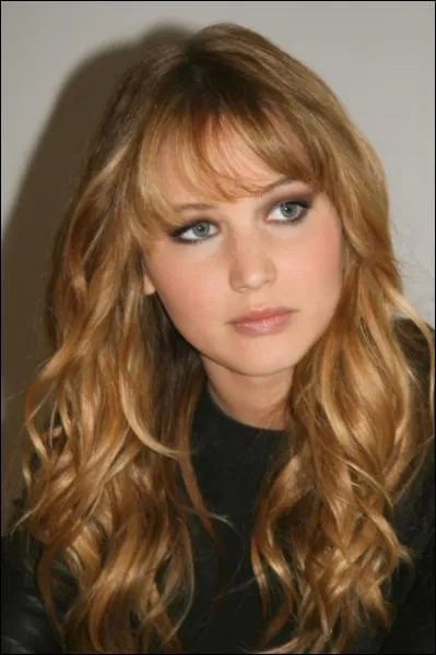 Quelle est l'actrice qui fait Katniss ?