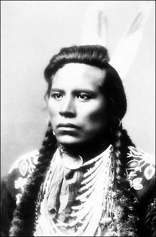 Quelle est son identit ?