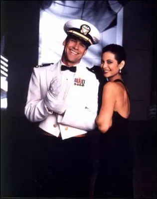 Ce duo de charme et de choc travaille ensemble. Ils sont trs amis... et plus si affinits. Comment cela se termine-t-il  la fin de la srie JAG ?