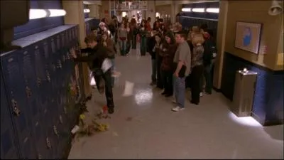 Rachel est-elle prsente durant la scne de cette capture ? (avant, aprs le coup de pied de Lucas).