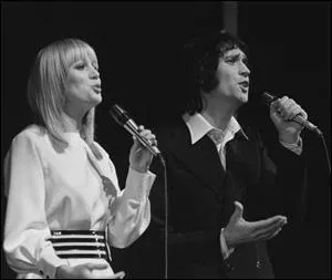 Quel tait le prnom de Charden, membre du duo  Stone et Charden , disparu le 30 avril 2012 ?