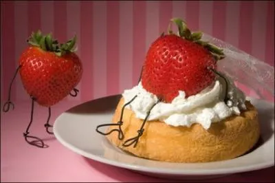 Assise sur un trne, Beatrix dirige ce pays !