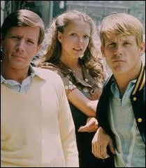 Dans Le riche et le pauvre, deux grands acteurs en puissance : Peter Strauss et Nick Nolte. Dans cette mini-srie, ils taient les frres... ?