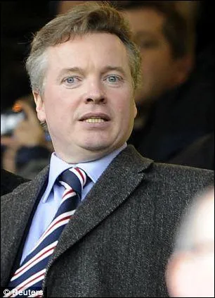 Le prsident actuel de Glasgow Rangers est :