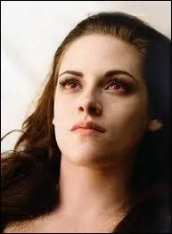 Sur cette photo, quel rle interprte Kristen dans  Twilight 5  ?