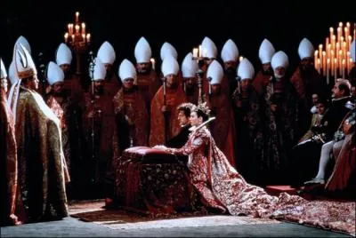 Nous sommes en 1572. Pour renforcer la France, Catherine de Mdicis marie de force sa fille, Marguerite de Valois, au protestant Henri de Navarre, futur Henri IV.