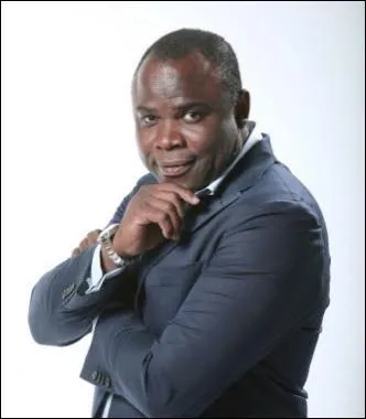 Il a offert la Coupe aux grandes oreilles � la Canebi�re, il se pr�nomme ... .