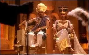 Quel est ce clip de Michael Jackson dans lequel apparaissent Eddie Murphy et le mannequin Iman ?