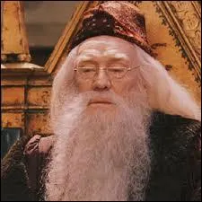 Quel est le nom entier de Dumbledore ?