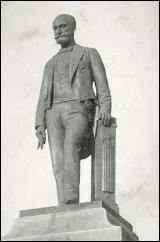 Comment s'appelle-t-il ?