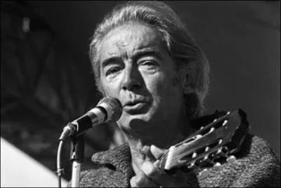 Chanteur qubecquois engag, il a rencontr son p'tit bonheur sur le bord du chemin, il se prnomme ...