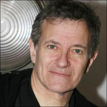 Juste est interprt par l'acteur.