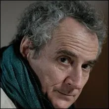 C'est un contrleur fiscal, collgue de Pignon, qui contrle Menaut. Il est interprt par...