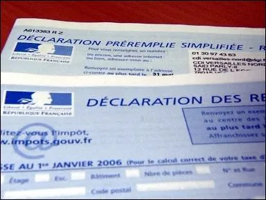 Franois Pignon est un contrleur des...