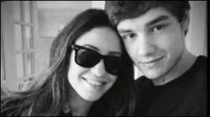 Comment s'appelle la petite amie de Liam ?