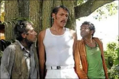 Qui est-ce ? (au milieu)