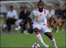 Quel est le prnom de Karabou ? Indice : La lettre qui termine son prnom est une voyelle.