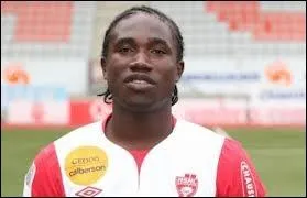 Quel est le numro de Jeff Louis ? Indice : Avec deux billets en euros, on peut faire le nombre pile.