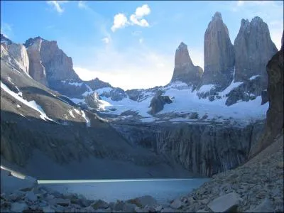 Ce parc national est clbre pour ses trois tours gantes. O se trouve-t-il ?