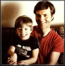 Lequel de ces rois de France aurait pu dire  son fils :   Tu ne seras qu'un homme, mon fils !   ?