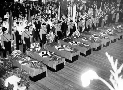 Pour un aller-retour Allemagne-Etats-Unis, les voyageurs payaient l'quivalent actuel de ...