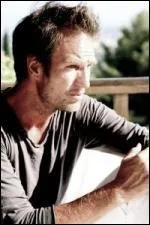 Joue-t-il dans Mozart ?