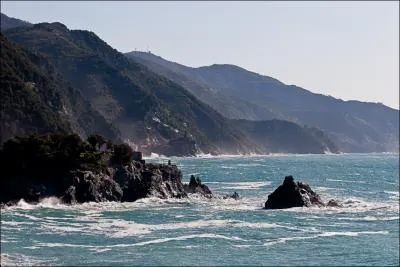 De quelle mer le golfe de Gnes est-il la partie la plus au nord ?
