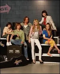 Comment s'appelle le frre de Miley ?