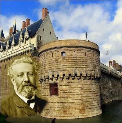Jules Verne, crateur de romans d'aventures et de science-fiction est n dans la bonne ville de :