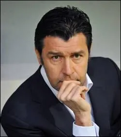 Que fait-il au stade de Reims ?