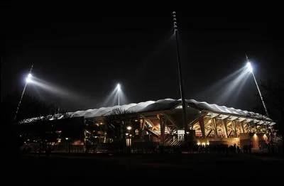 Comment s'appelle le Stade de Reims ?
