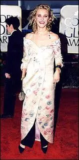 Eh oui ! Dans cet accoutrement, c'est bien... ?