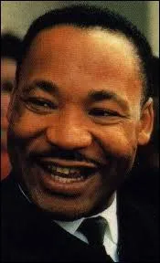 Quels célèbres mots de Martin Luther KING rythment son fameux discours du Lincoln Memorial de Washington en 1963 ?