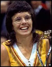 Quel est le prénom de cette grande championne de tennis américaine nommée KING ?