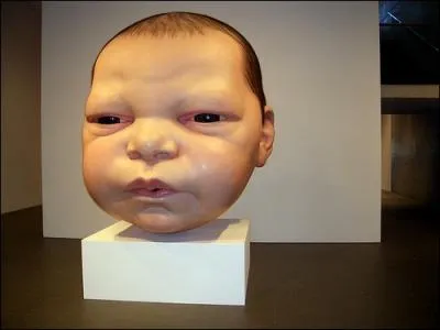 Comment s'appelle cette sculpture de Ron Mueck ?