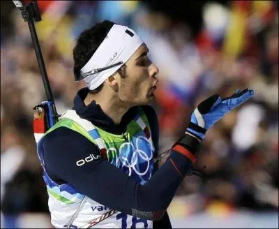 Quel biathlte a remport la Mass-Start aux JO de Vancouver en 2010 ?
