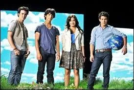 Comment s'appelle Demi Lovato dans Jonas Brothers : The 3D Concert Experience ?