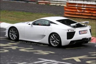 Quelle est cette voiture ?