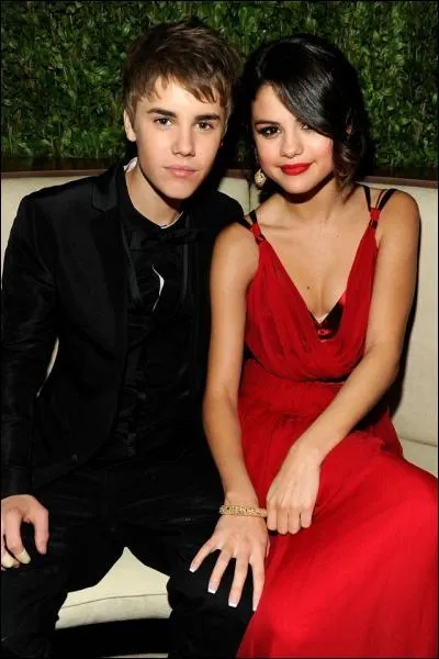 Quand est-ce que Jelena a officialis leur couple ?