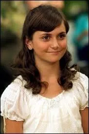 Sur cette photo, pourquoi Sarah est-elle habille comme a ?