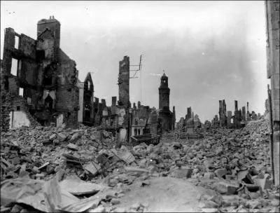 Comment s'appelle cette ville dvaste de Normandie ?