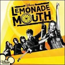 Dans Lemonade Mouth  qu'est-il arriv au chat d'Olivia ?