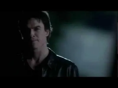 Que dit Damon la premire fois qu'il voit Elena ?
