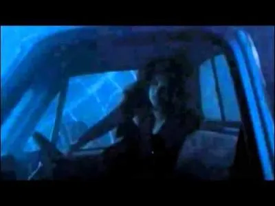 Dans l'accident des flashbacks qui a refus obstinment d'tre sauv avant l'autre ?